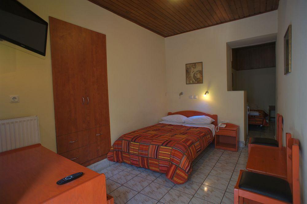 Dryades & Orion Hotel Athena Bagian luar foto