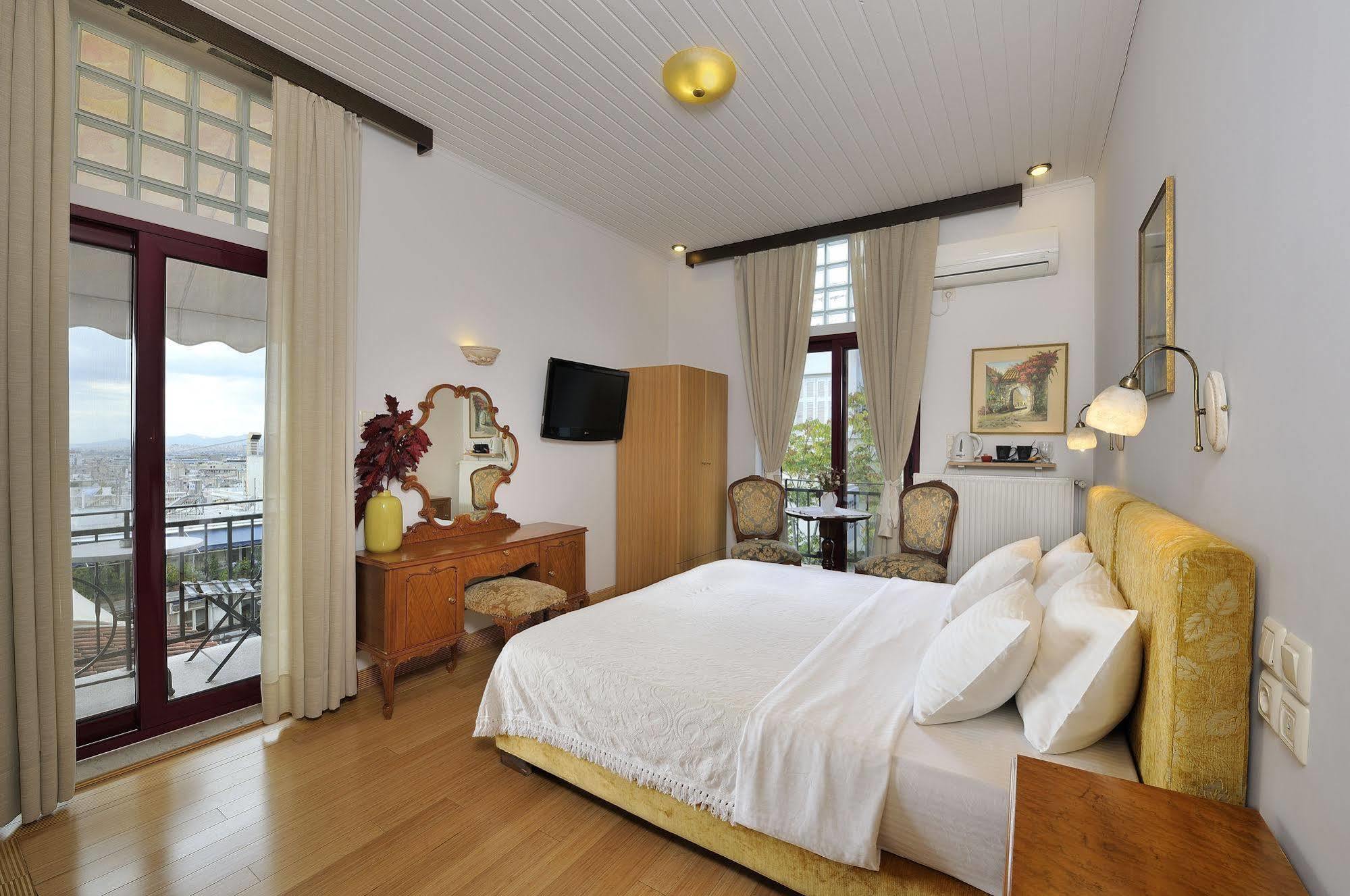 Dryades & Orion Hotel Athena Bagian luar foto