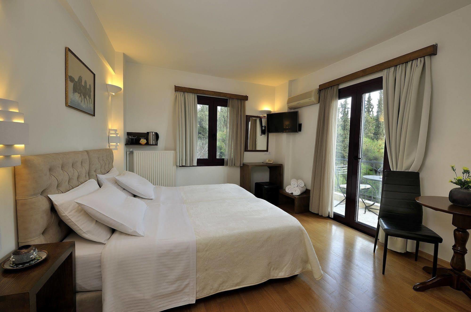 Dryades & Orion Hotel Athena Bagian luar foto