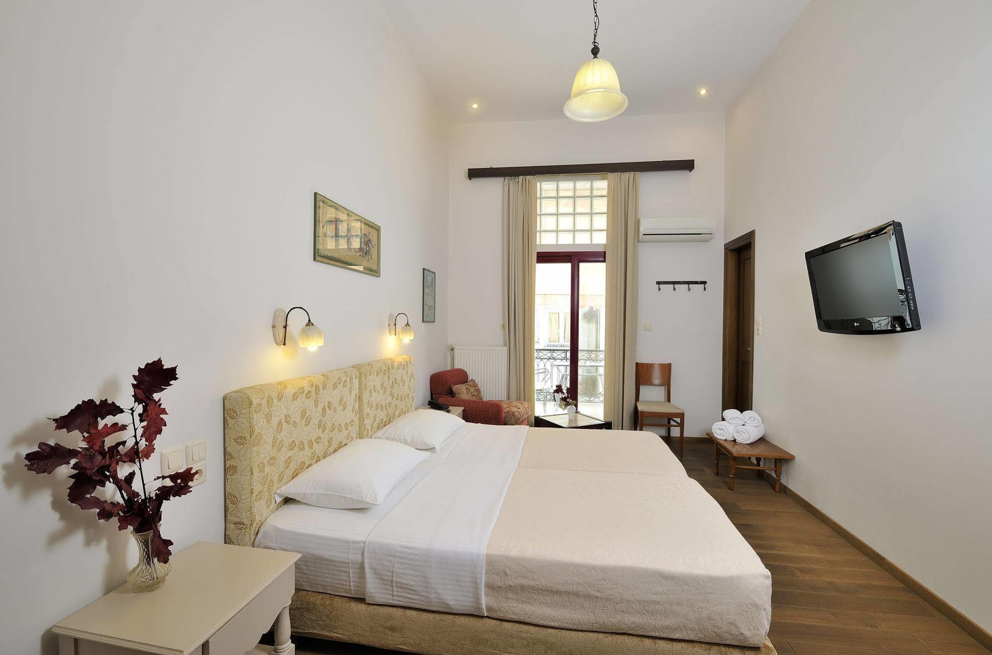 Dryades & Orion Hotel Athena Bagian luar foto